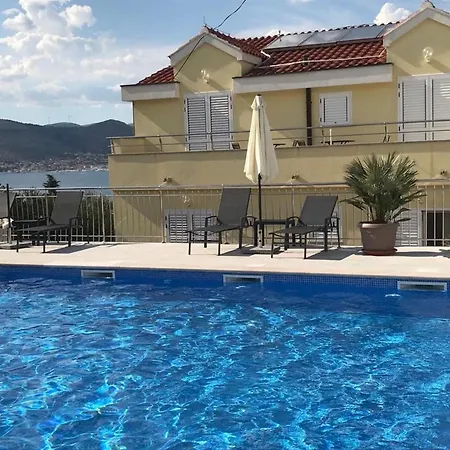 Moonlight - One Bedroom With Sea View Balcony Junior Trogir